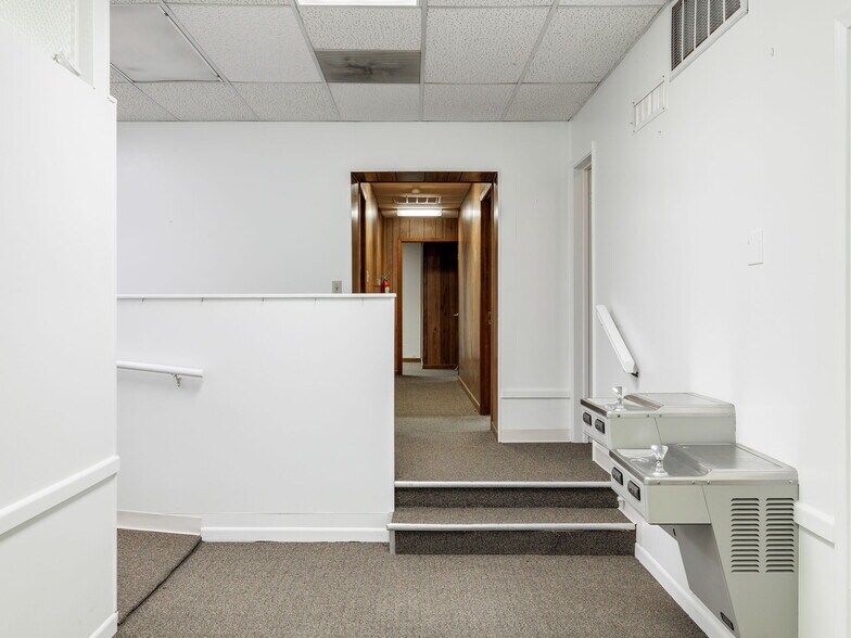 More Photos Of 233 Ackerman St, Rockdale Storefront Retail Office For Sale