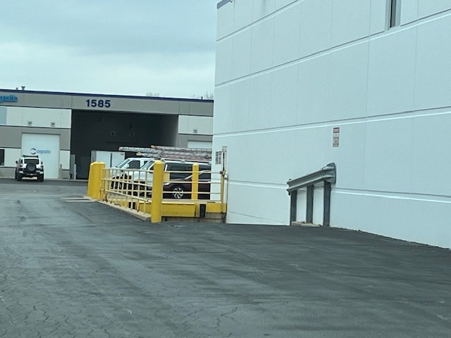 More Photos Of 2600 Beverly Dr, Aurora Light Distribution For Sale