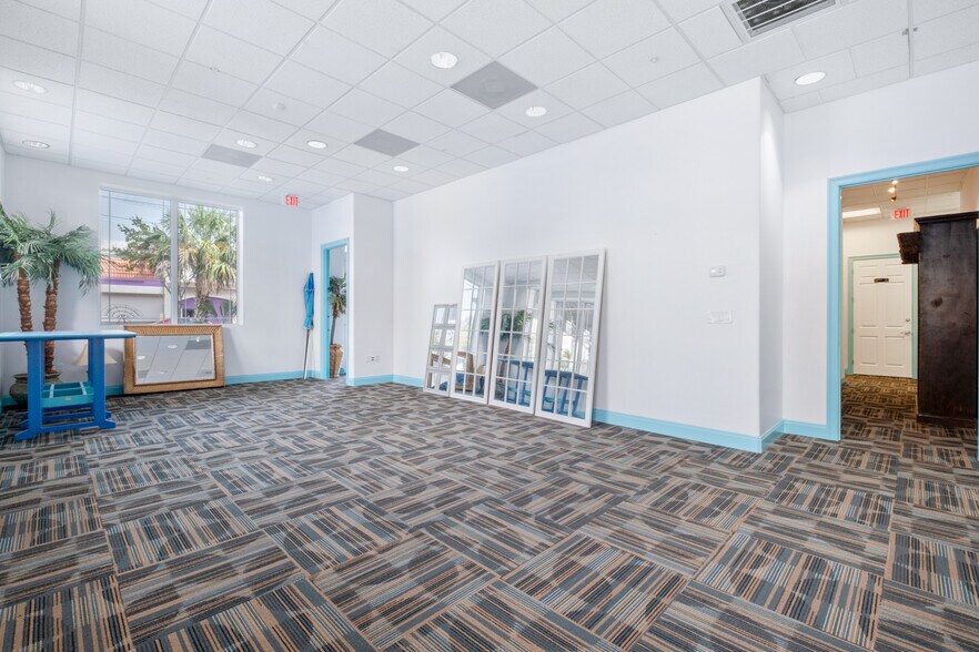 More Photos Of 503A Harbor Blvd, Destin Flex For Lease