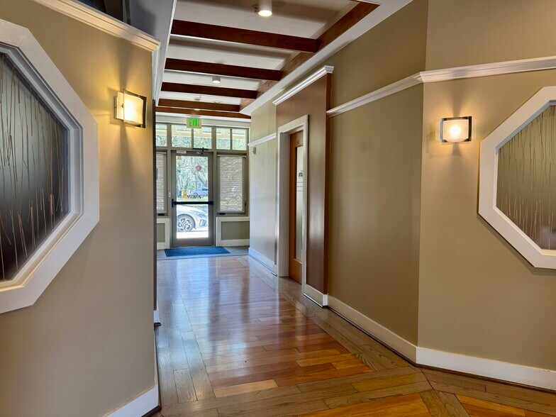 More Photos Of 108 Sea Grove Main St, Saint Augustine Office For Lease