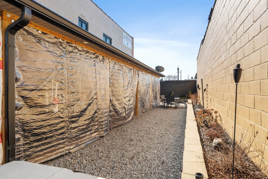 More Photos Of 220 Southfield Rd, Ecorse Storefront Retail Residential For Sale