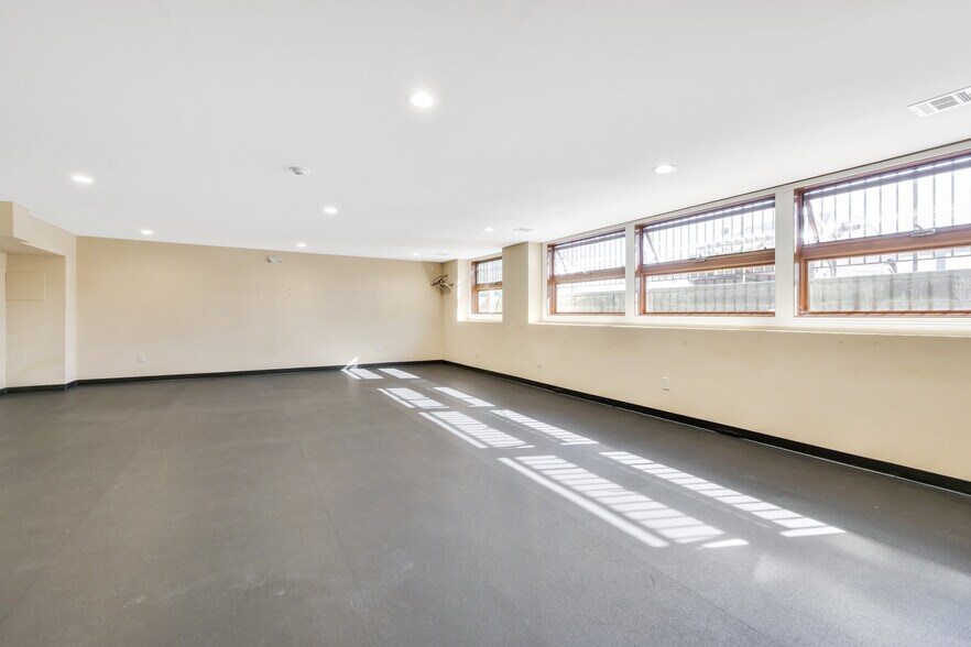 More Photos Of 883 Poole Ave, Hazlet Medical For Lease