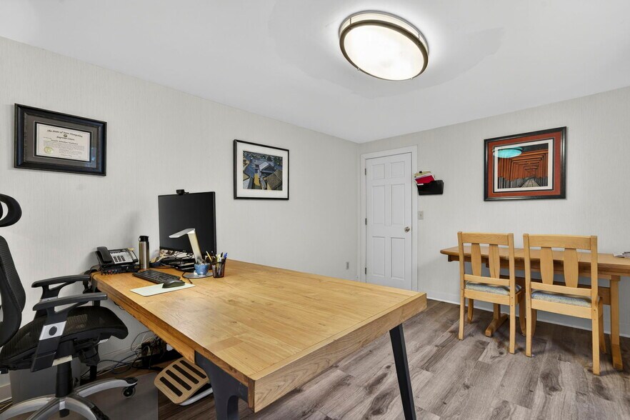 More Photos Of 35 E Pearl St, Nashua Office For Sale