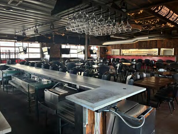 More Photos Of 810 E 1st St, Ankeny Restaurant For Sale