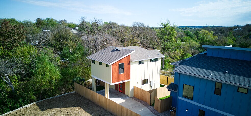 More Photos Of 2608 Bristol Dr, Austin Multifamily For Sale