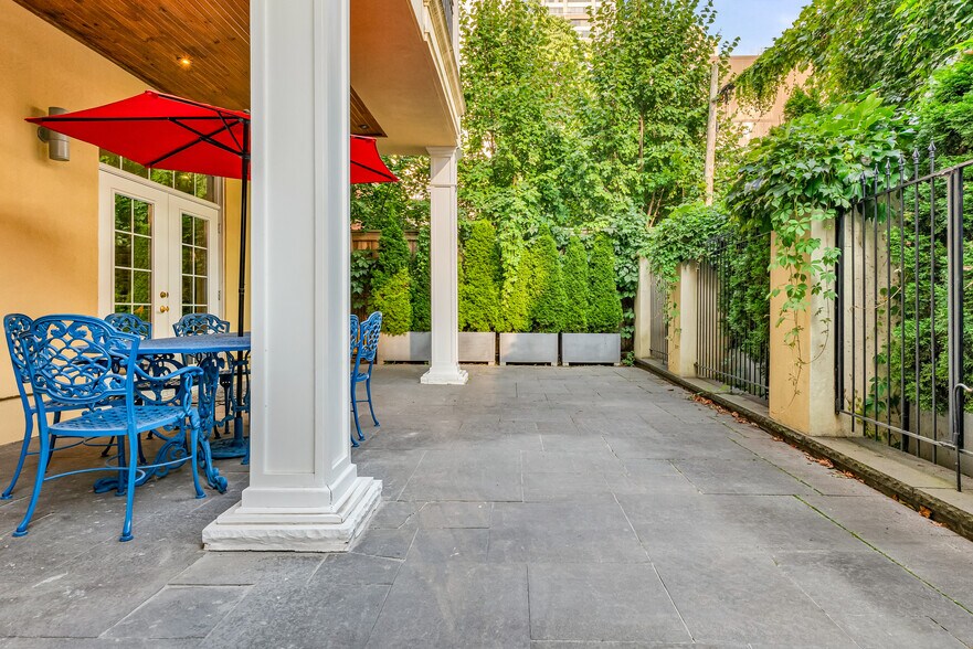 More Photos Of 15 Prince Arthur Ave, Toronto Office Residential For Lease