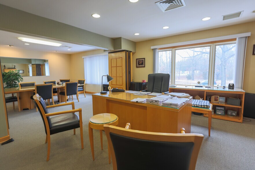 More Photos Of 1645-1655 Hausman Rd, Allentown Storefront Retail Office For Lease