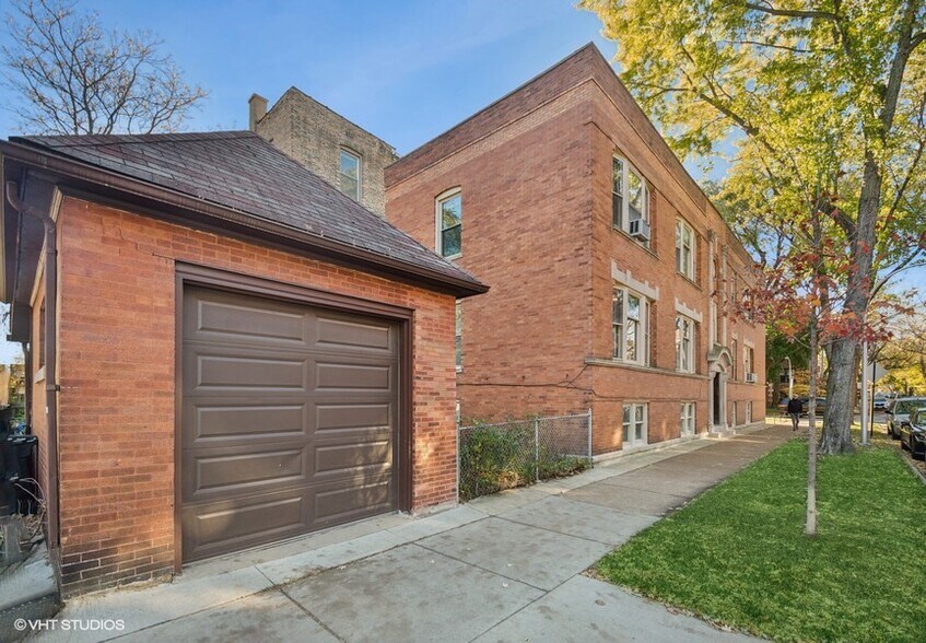 More Photos Of 1351 W Balmoral Ave, Chicago Apartments For Sale