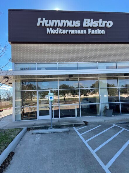 More Photos Of 7910 W Grand Parkway S, Richmond Storefront Retail Office For Lease