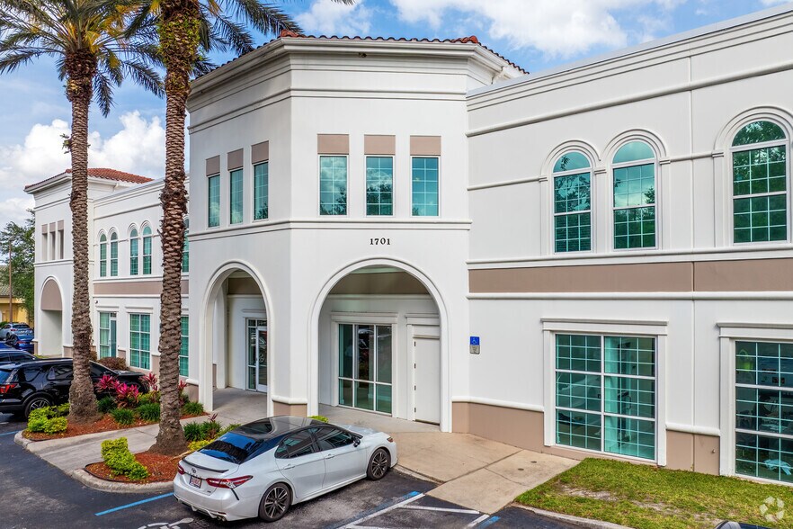 More Photos Of 1701 Park Center Dr, Orlando Coworking Space