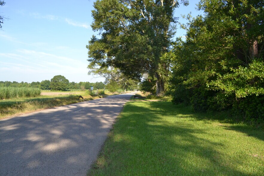 More Photos Of 5818 N Freetown Rd, New Iberia Land For Sale