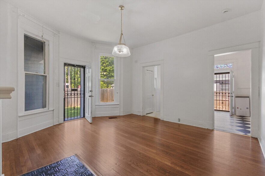 More Photos Of 2282 Central Ave, Memphis Loft Creative Space For Sale