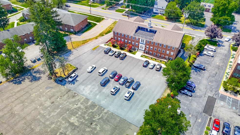 More Photos Of 50 S Franklin Tpke, Ramsey Medical For Lease