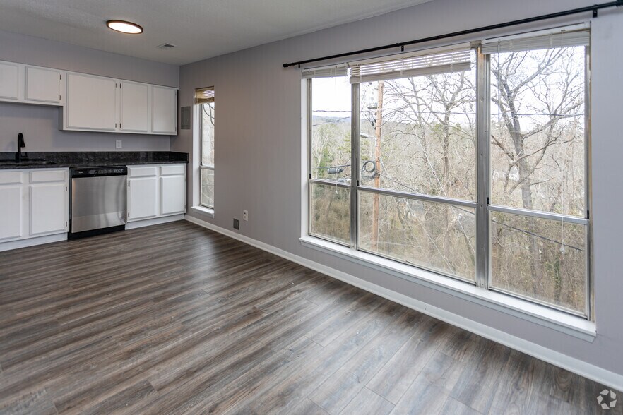 More Photos Of 300 W Midvale Ave, Chattanooga Apartments For Sale