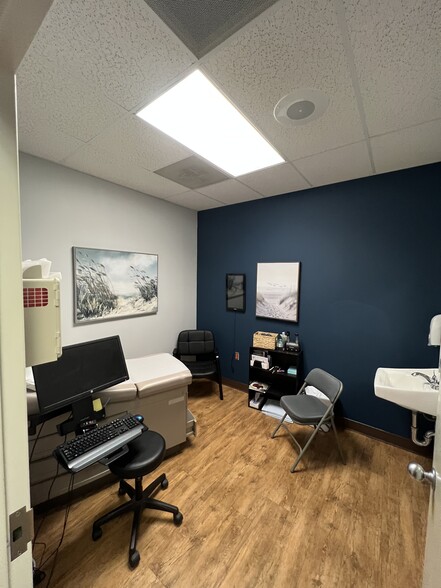 More Photos Of 11808 Kingston Pike, Knoxville Medical For Sale