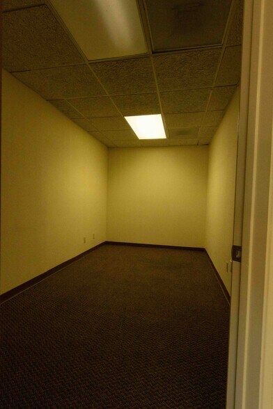 More Photos Of 6842 E Tanque Verde Rd, Tucson Freestanding For Lease