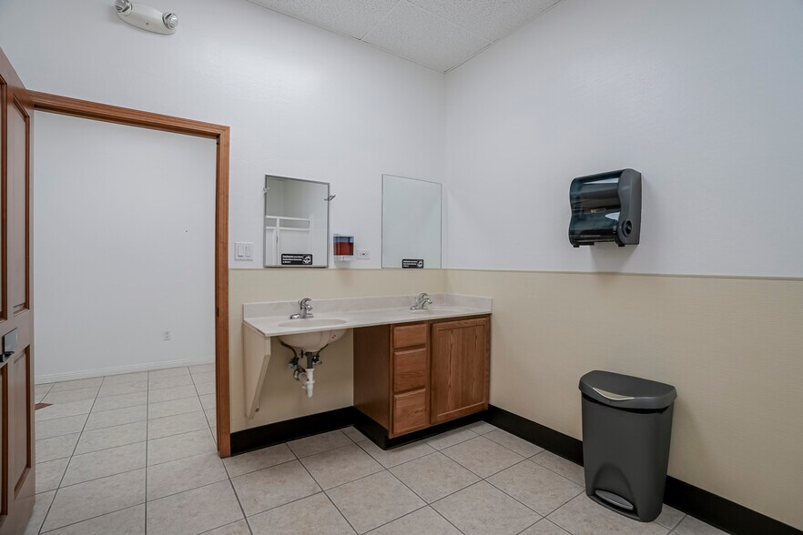 More Photos Of 1581 Boyles Way, Camp Verde Manufacturing For Sale
