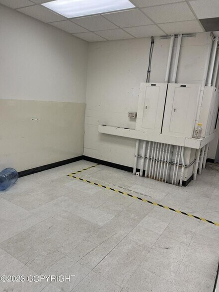 More Photos Of 2210 E Northern Lights Blvd, Anchorage General Retail For Lease