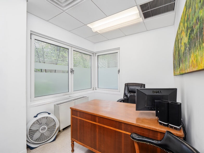 More Photos Of 35 E 85th St, New York Apartments For Sale