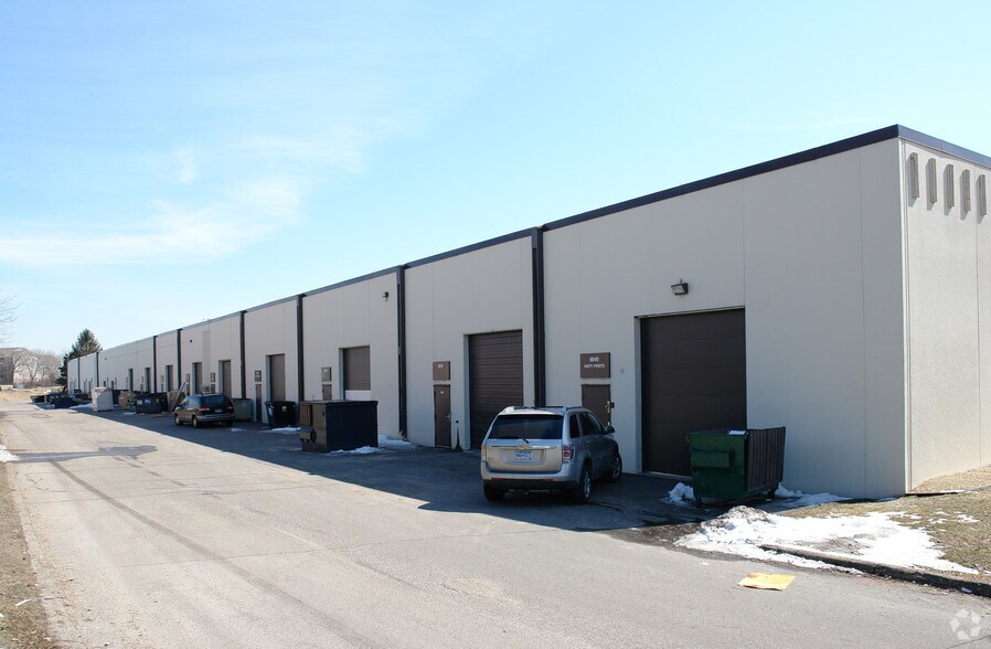 More Photos Of 8800-8840 7th Ave N, Golden Valley Warehouse For Lease