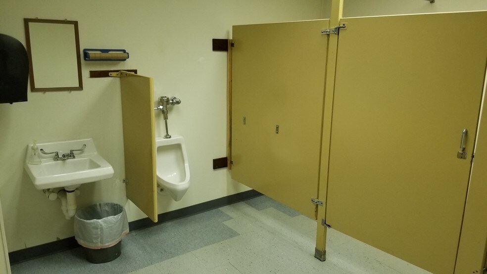 More Photos Of 215-225 S Allison Ave, Xenia Medical For Sale