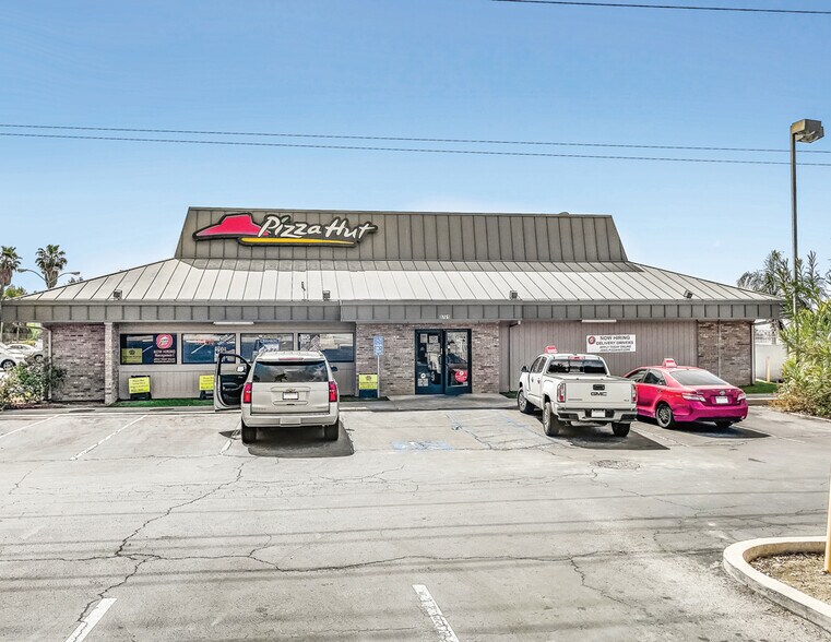 More Photos Of 3701 Auburn St, Bakersfield Restaurant For Sale