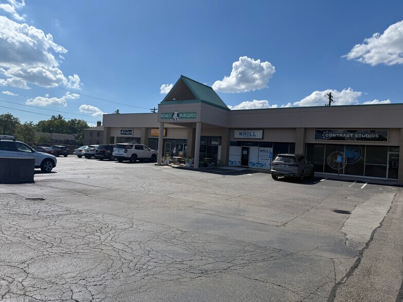 More Photos Of 9717-9731 Montgomery Rd, Cincinnati Unknown For Lease