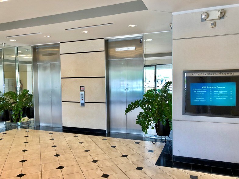 More Photos Of 4669 Southwest Fwy, Houston Office For Lease