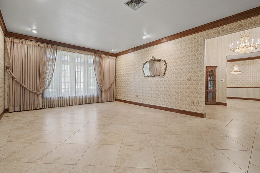 More Photos Of 2160 Laurence Dr, Clearwater Office For Sale