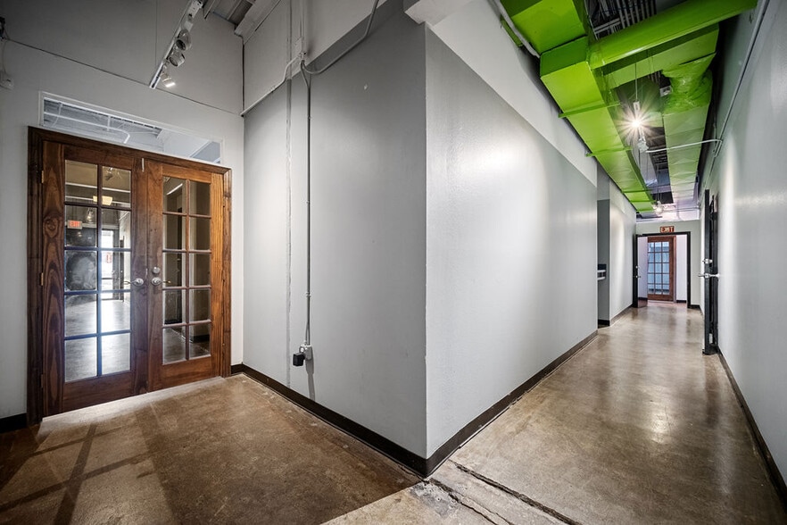 More Photos Of 2909 San Jacinto St, Dallas Loft Creative Space For Sale
