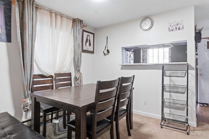 More Photos Of 1527 NE 150th St, Seattle Apartments For Sale