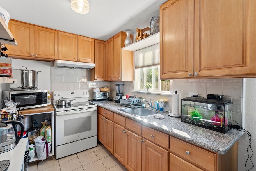 More Photos Of 470 Willow Ave, Half Moon Bay Apartments For Sale