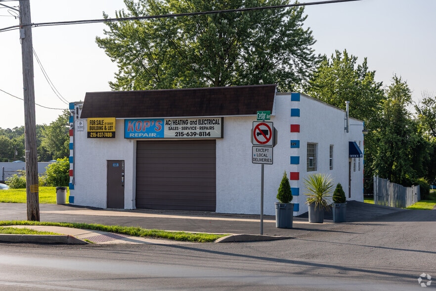 Primary Photo Of 829 Bristol Pike, Bensalem Showroom For Sale
