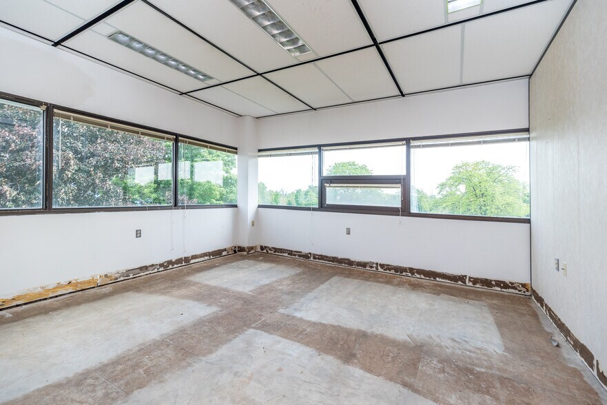 More Photos Of 1900 AM Dr, Quakertown Medical For Lease