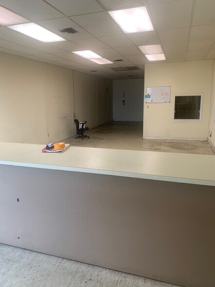 More Photos Of 116 Nolan Rd, Broussard Distribution For Lease