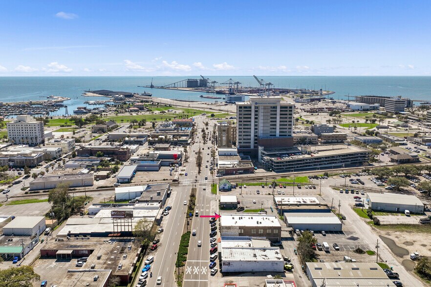 More Photos Of 1615 25th Ave, Gulfport Flex For Lease