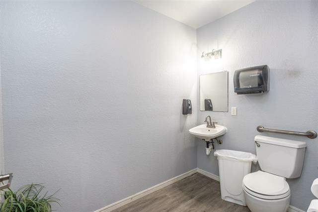 More Photos Of 1530 N Dixon Ln, Gainesville Carwash For Sale