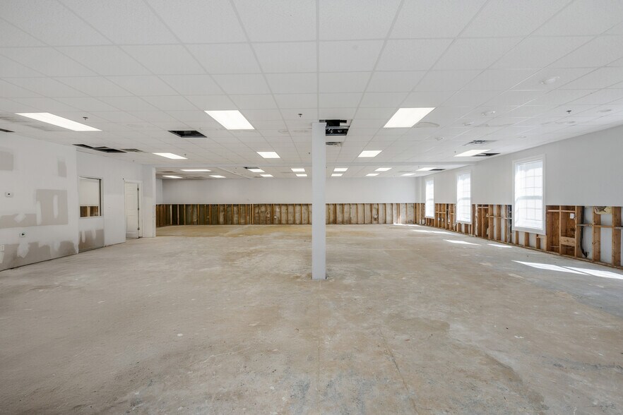More Photos Of 1261 Commercial Dr SW, Conyers Medical For Lease