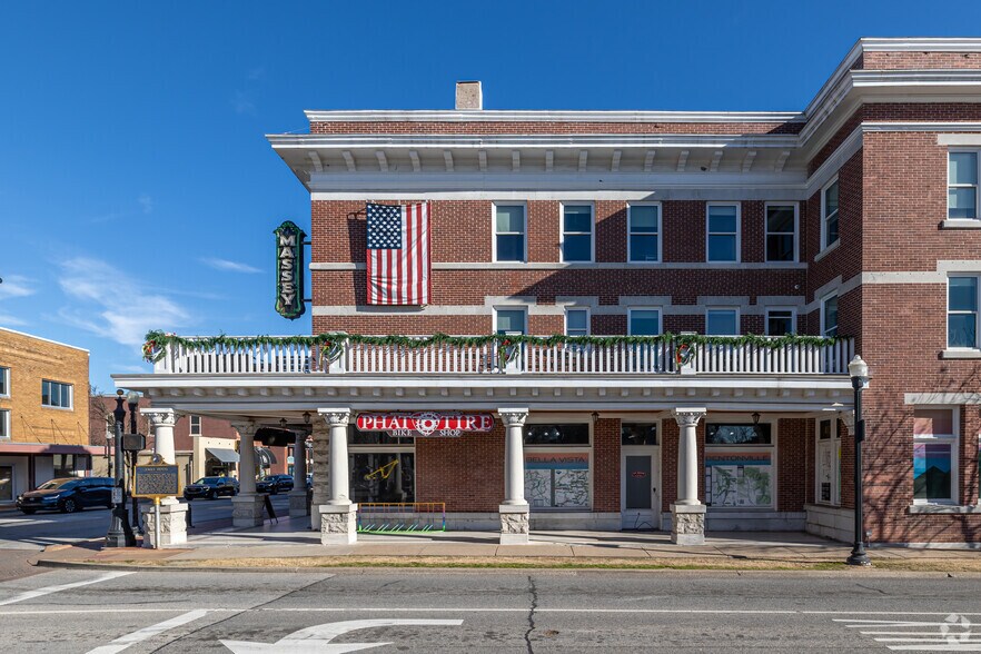 More Photos Of 125 W Central Ave, Bentonville Office For Lease