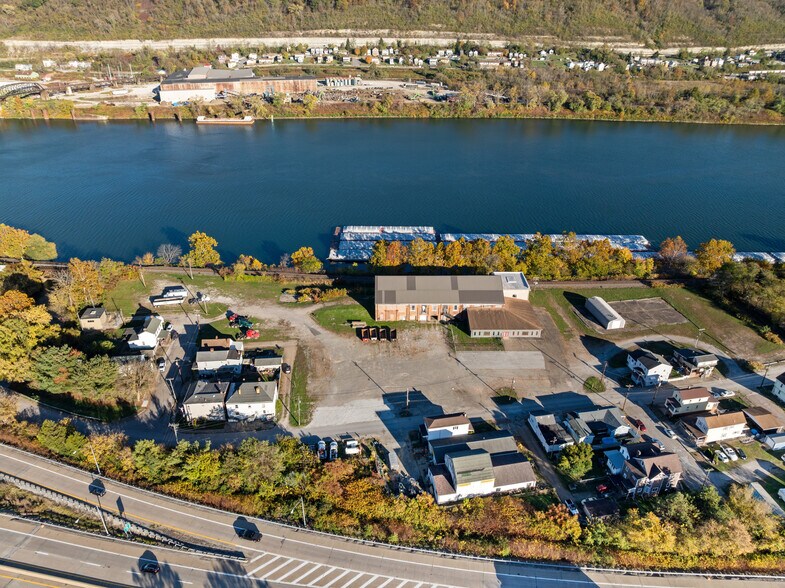 More Photos Of 2200 Union St, Bellaire Warehouse For Sale