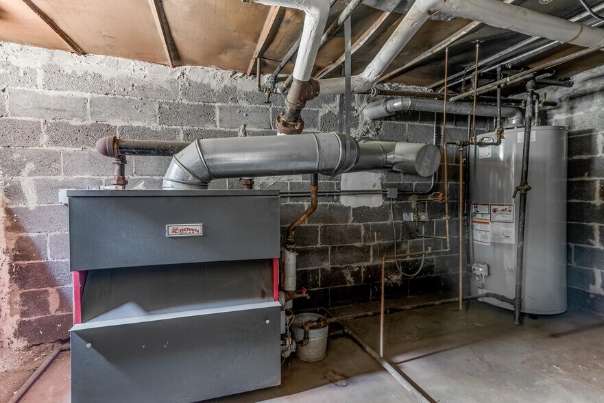 More Photos Of 4132 53rd St, Woodside Apartments For Sale