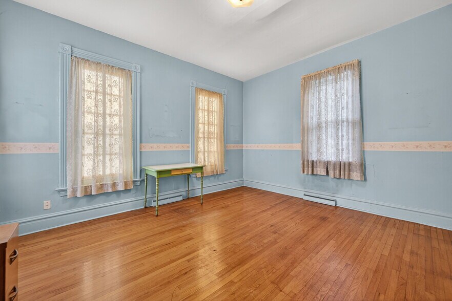 More Photos Of 222 W Saint Louis St, Pacific Office For Sale