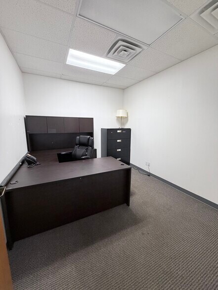 More Photos Of 13534 Floyd Cir, Dallas Light Manufacturing For Lease