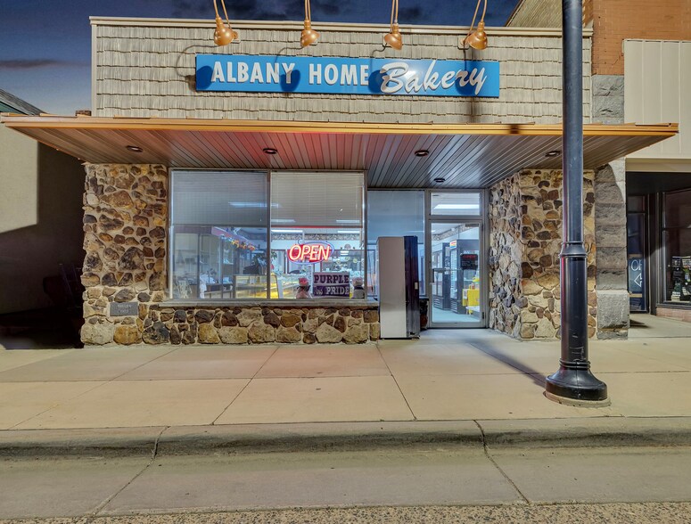 Primary Photo Of 531 Railroad Ave, Albany General Retail For Sale