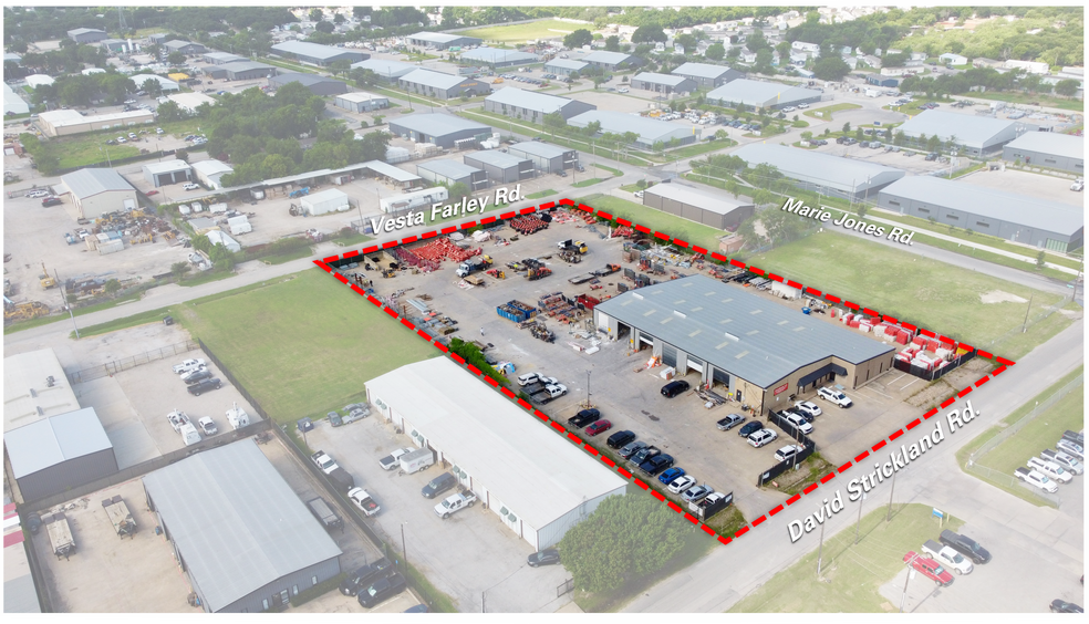 More Photos Of 5012 David Strickland Rd, Fort Worth Warehouse For Lease