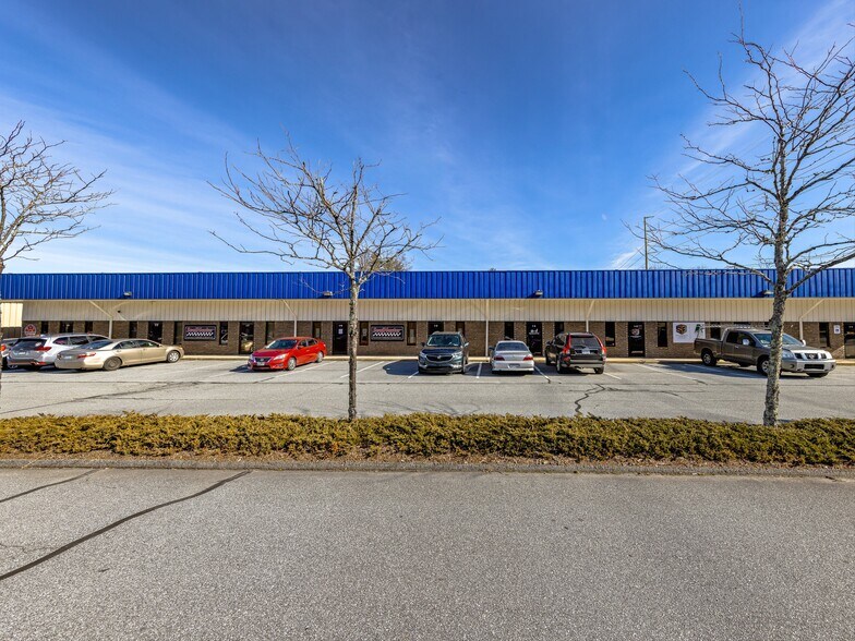 More Photos Of 44 Buck Shoals Rd, Arden Unknown For Lease