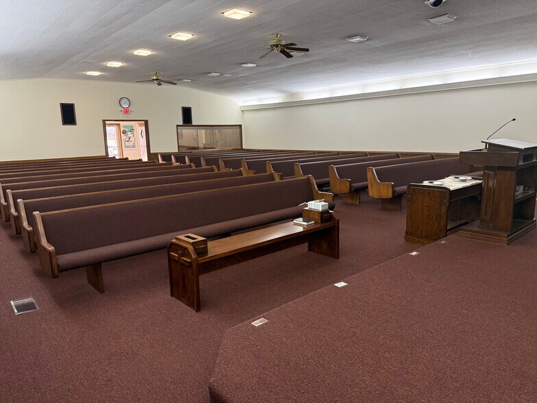 More Photos Of 2717 W Broadway Ave, Enid Religious Facility For Sale
