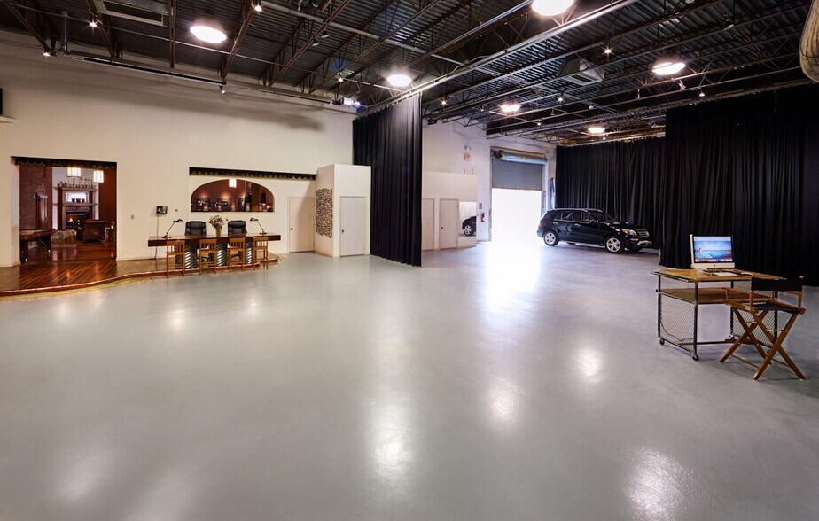 More Photos Of 1400 Breed St, Pittsburgh Movie Radio TVStudio For Lease