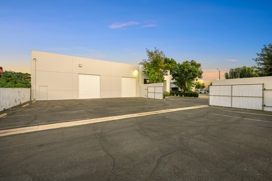 More Photos Of 21117 Commerce Point Dr, Walnut Warehouse For Sale