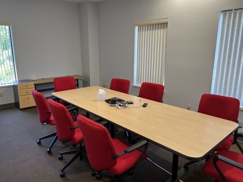 More Photos Of 36 E Industrial Rd, Branford Research And Development For Lease